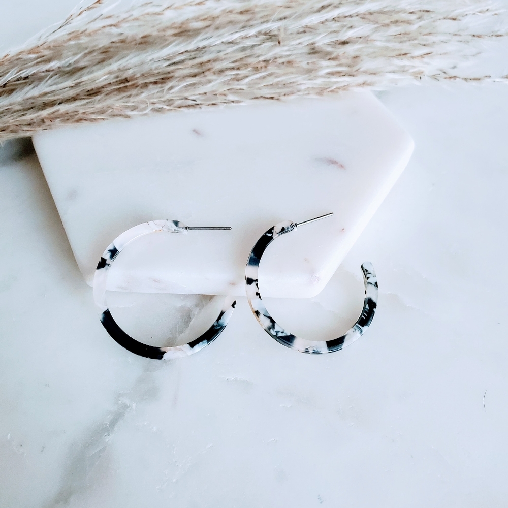5 for $25 Tan and Black Acrylic C Hoop Earrings - Picture 3 of 5